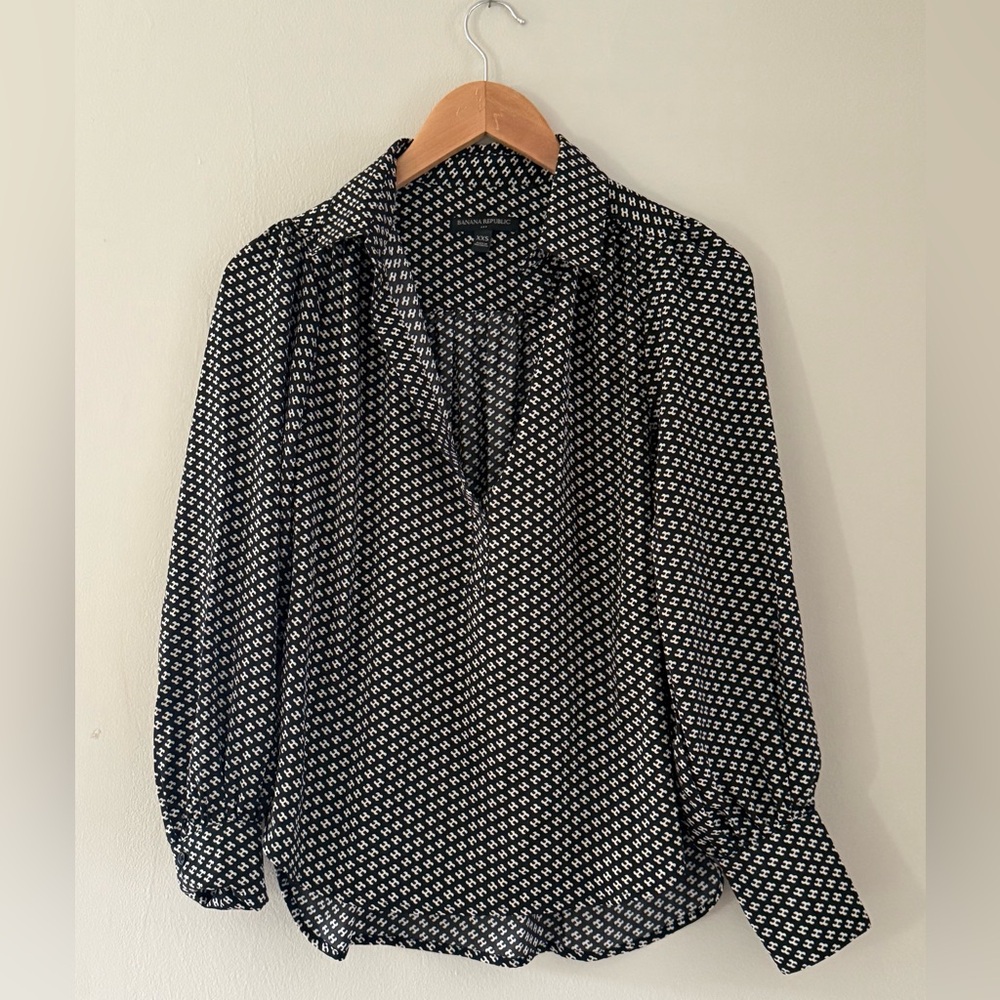 Banana Republic Black and White Geometric Blouse